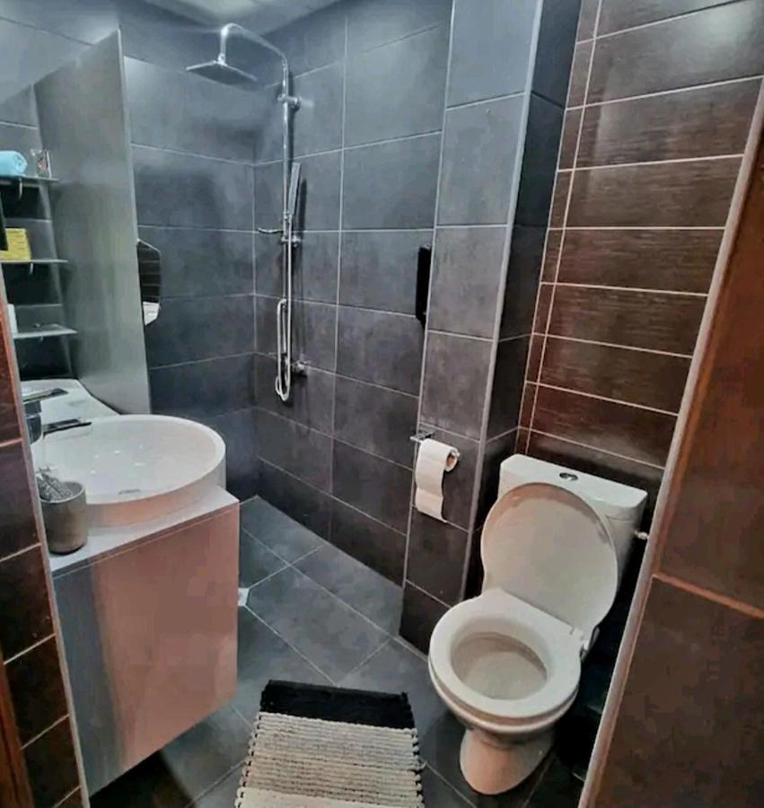 Apartment Mone *